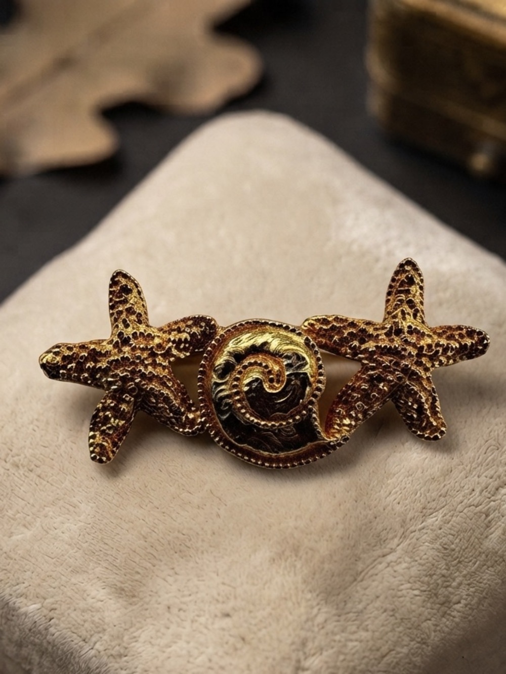 Vintage 1993 Chacok Gold Tone Starfish & Seashell Brooch – French Designer Pin